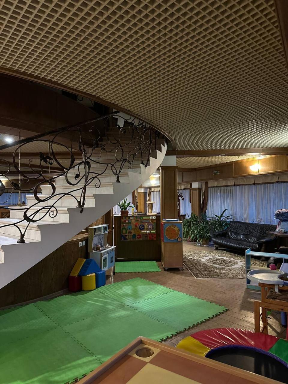 Panna Hotel Solochyn Exterior photo
